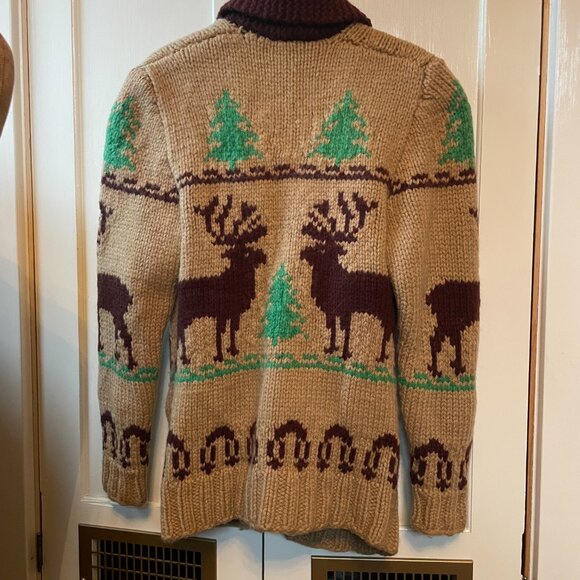 Vintage Handknit Cowichan Reindeer Pattern Sweater Cardigan - Picture 6 of 7